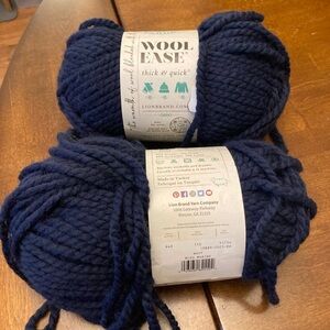 Lion Brand THICK & QUICK Wool Blend Yarn NAVY